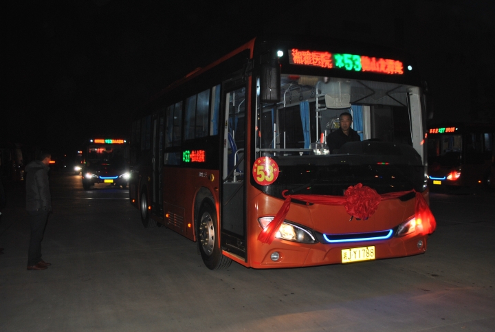 11-28 53路新車上線 .JPG